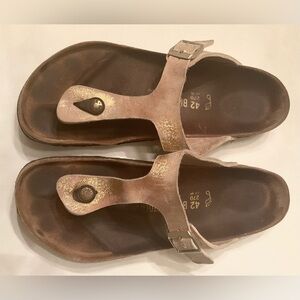 Birkenstock Distressed Gold Gizeh Sandals